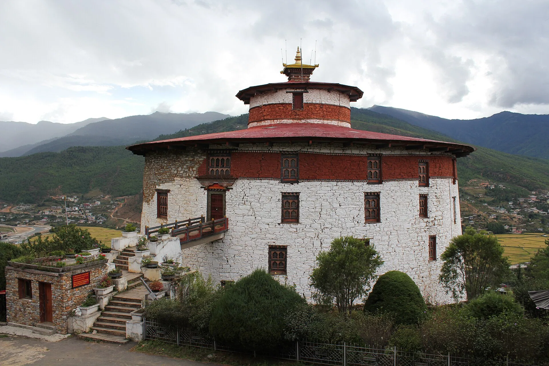 Paro, National Museum, Ta Dzong (15221606394) Untitled